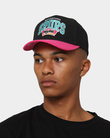 Mitchell & Ness San Antonio Spurs 'Black Team Arch Design' Pro Crown Snapback Black/Pink
