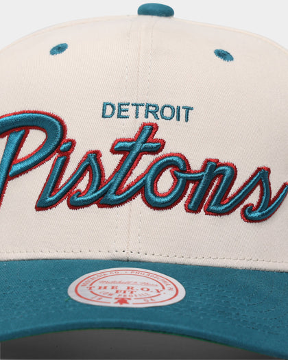 Mitchell & Ness Detroit Pistons "Cream Team Script" Pro Crown Snapback Cream