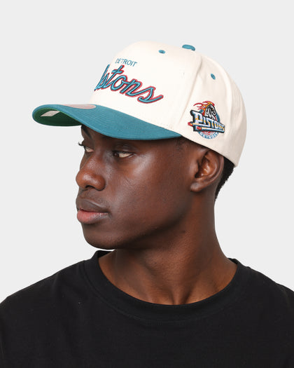 Mitchell & Ness Detroit Pistons "Cream Team Script" Pro Crown Snapback Cream