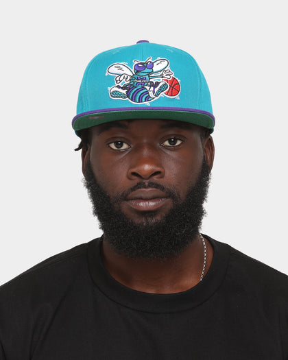Mitchell & Ness Charlotte Hornets 'Team 2 Tone 2.0 Hardwood Classics' Fitted Teal