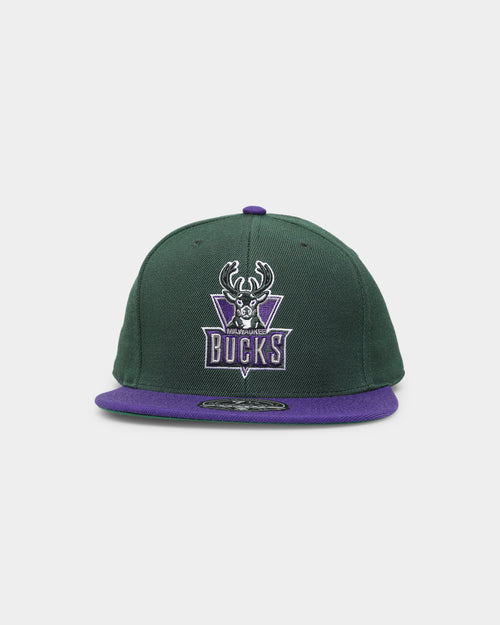 Mitchell & Ness Milwaukee Bucks 'Team 2 Tone 2.0 Hardwood Classics' Fitted Green