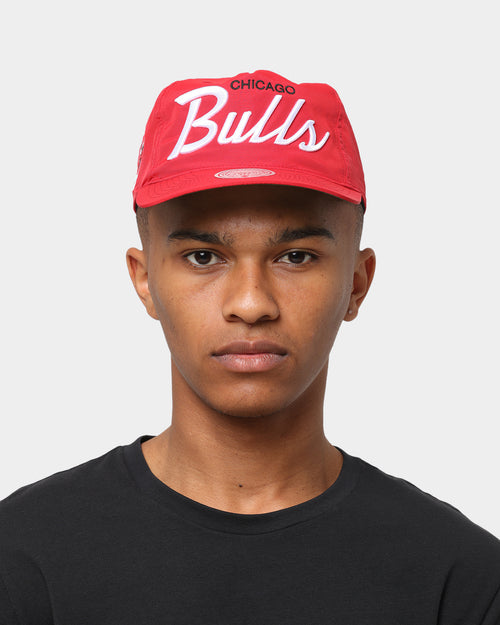 Mitchell & Ness Chicago Bulls Montage Deadstock Nylon Snapback Red