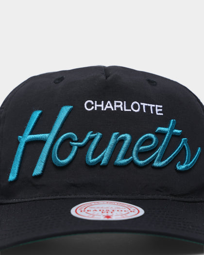 Mitchell & Ness Charlotte Hornets Montage Deadstock Nylon Snapback Black