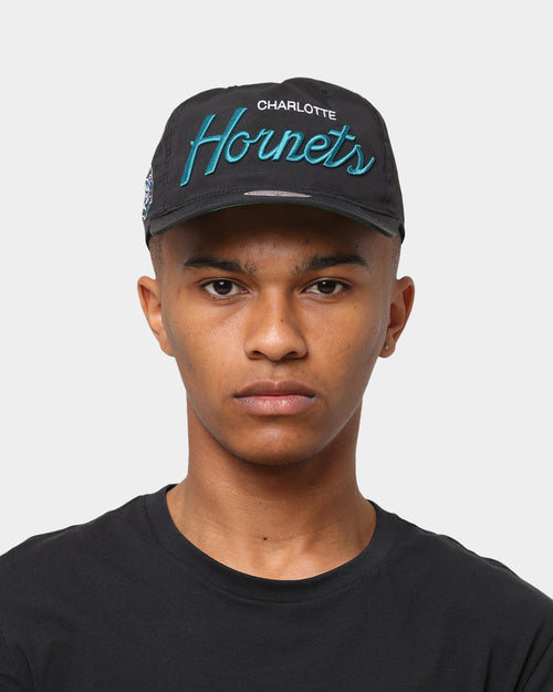 Mitchell & Ness Charlotte Hornets Montage Deadstock Nylon Snapback Black