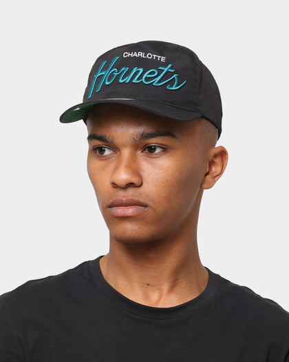 Mitchell & Ness Charlotte Hornets Montage Deadstock Nylon Snapback Black
