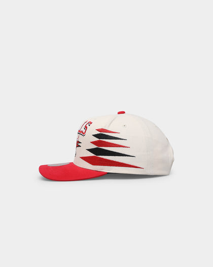 Mitchell & Ness Chicago Bulls 'Off White Diamond Design' Pro Crown Snapback Off White/Red