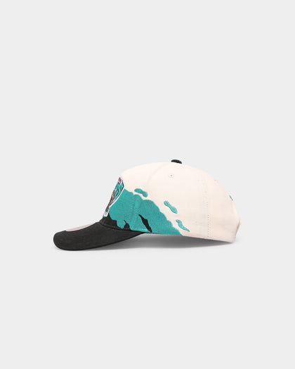 Mitchell & Ness Vancouver Grizzlies 'Cream Paintbrush' Deadstock Snapback Cream