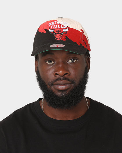 Mitchell & Ness Chicago Bulls 'Cream Paintbrush' Deadstock Snapback Cream