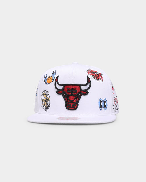 Mitchell & Ness Chicago Bulls 'Hand Drawn' Original Fit Snapback White