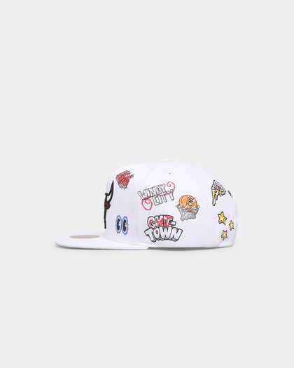 Mitchell & Ness Chicago Bulls 'Hand Drawn' Original Fit Snapback White