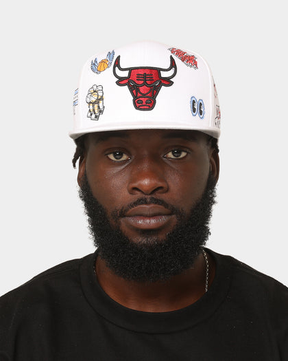 Mitchell & Ness Chicago Bulls 'Hand Drawn' Original Fit Snapback White