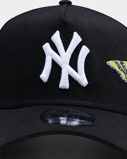 New Era New York Yankees "Butterfly Accent" 9FORTY A-Frame Snapback Black