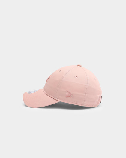 New Era Women's New York Yankee's Peach Tonal 9TWENTY Snapback Peach