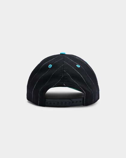 New Era Charlotte Hornets Pinstripe 2 Tone Old Golfer Snapback Pinstripe