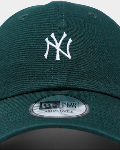 New Era Casual Classic New York Yankees Strapback Forest Green/White