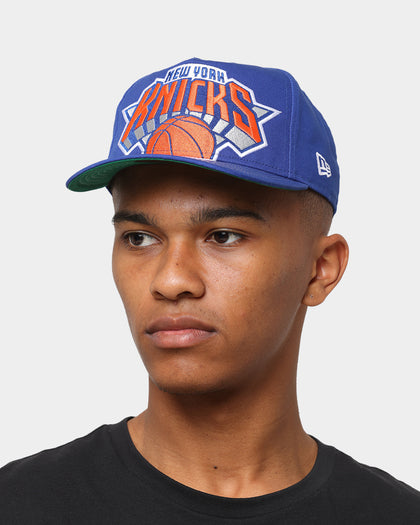 New Era New York Knicks 'Oversized Team Logo' Old Golfer Snapback Blue/Orange