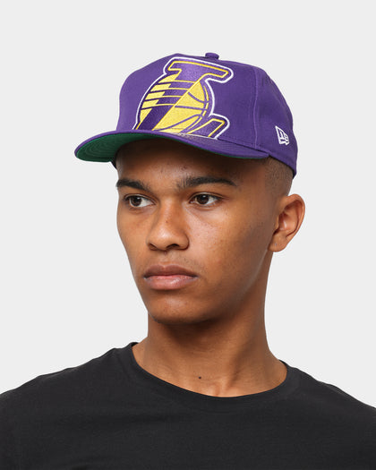 New Era Los Angeles Lakers 'Oversized Team Logo' Old Golfer Snapback Purple/Yellow