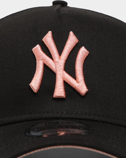 New Era New York Yankees "Peach" 9FORTY A-Frame Snapback Black/Peach