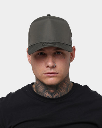 New Era Essentials Beluga 9FORTY A-Frame Snapback Open Grey