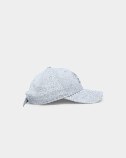 New Era Women's New York Yankees 9FORTY Casual Classic Strapback Heather Grey