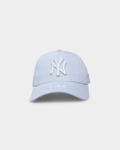New Era Women's New York Yankees 9FORTY A-Frame Casual Strapback Grey