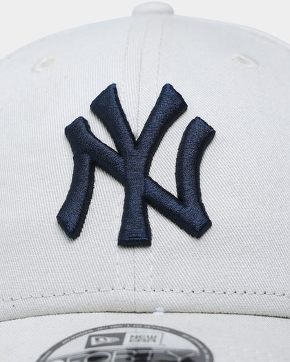 New Era New York Yankees 9FORTY Snapback Stone