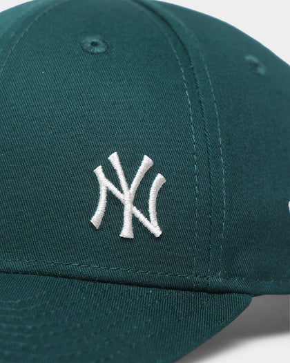New Era New York Yankees 9FORTY Casual Classic Strapback Dark Green