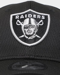 New Era Las Vegas Raiders 'Black Grey Mesh' 9FORTY Cloth Strapback Black