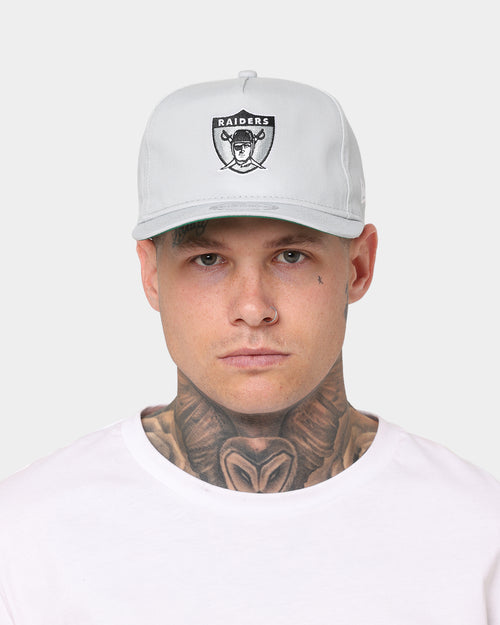New Era Raiders Throwback Logo Old Golfer Snapback OTC/Kelly Green