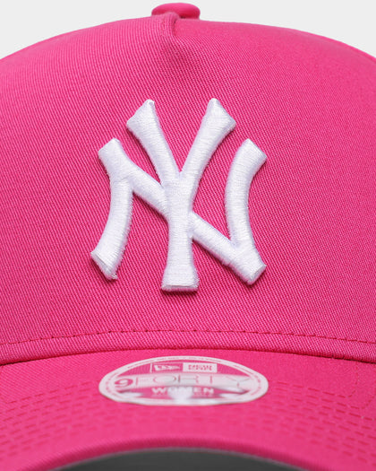 New Era Women's New York Yankees 'Hot Pink' 9FORTY A-Frame Snapback Hot Pink/White