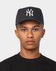 New Era New York Yankees 'Chainstitch Team Logo' Old Golfer Snapback Original Team Colours