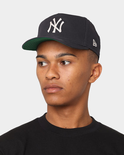 New Era New York Yankees 'Chainstitch Team Logo' Old Golfer Snapback Original Team Colours