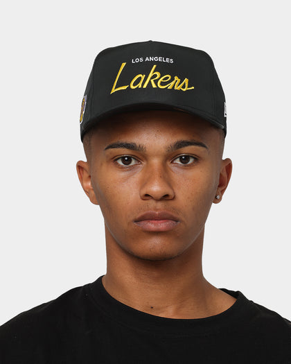 New Era Los Angeles Lakers 'Black Team Script' Prolight Old Golfer Black