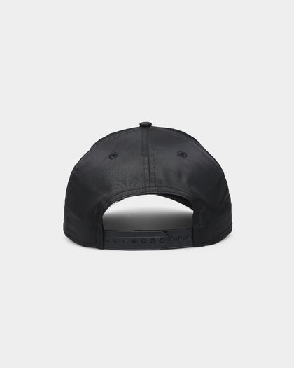 New Era New York Yankees 'Stealth Black' Performance Waterproof 9FORTY A-Frame Snapback Black