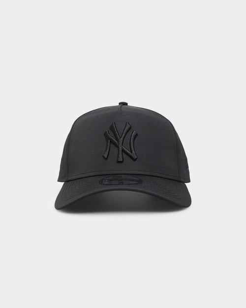 New Era New York Yankees 'Stealth Black' Performance Prolight 9FORTY A-Frame Snapback Black