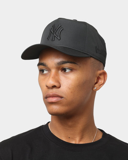 New Era New York Yankees 'Stealth Black' Performance Prolight 9FORTY A-Frame Snapback Black