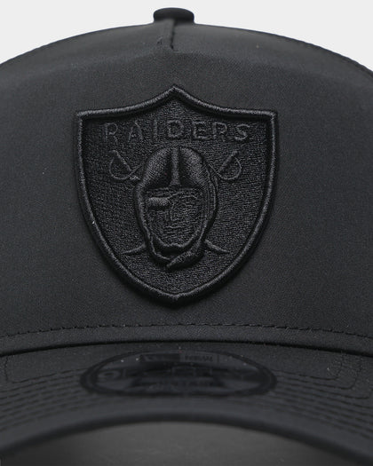 New Era Las Vegas Raiders 'Stealth Black' Performance Prolight 9FORTY A-Frame Snapback Black