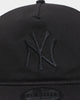 New Era New York Yankees 'Red Carpet' Old Golfer Snapback Black/Red