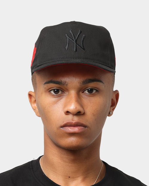 New Era New York Yankees 'Red Carpet' Old Golfer Snapback Black/Red