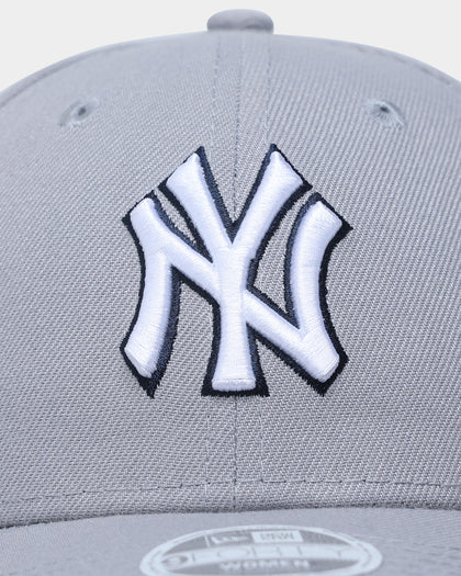 New Era Women's New York Yankees 'Grey Pop' 9FORTY Casual Strapback Grey/Navy