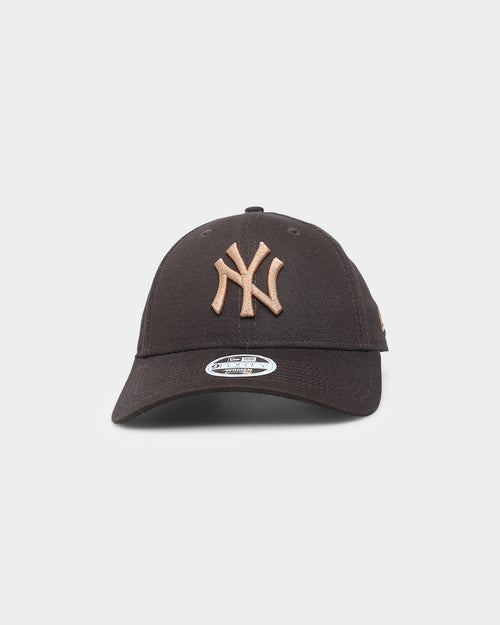 New Era Women's New York Yankees 9FORTY Casual Strapback Walnut/Caramel Mocha