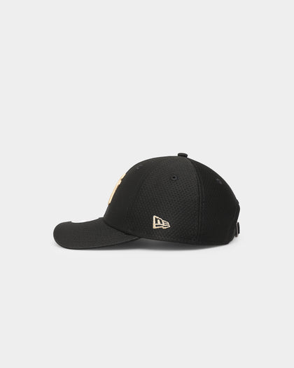 New Era Women's New York Yankees 'Hexagon Script' 9FORTY Strapback Black/Gold
