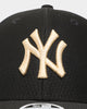 New Era Women's New York Yankees 'Hexagon Script' 9FORTY Strapback Black/Gold
