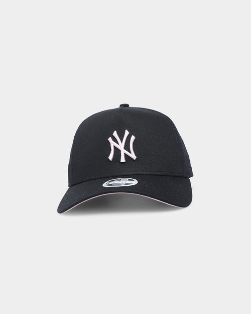 New Era Women's New York Yankees 9FORTY A-Frame Casual Strapback Black/Pink