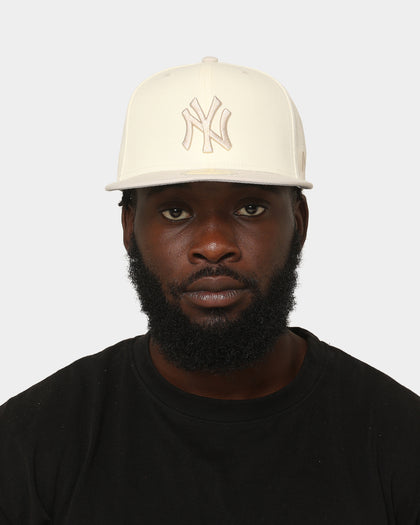 New Era New York Yankees 59FIFTY Fitted Chrome White