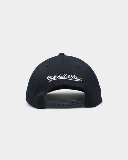 Mitchell & Ness Los Angeles Lakers Wings Classic Red Snapback Black