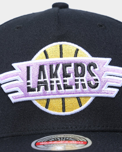 Mitchell & Ness Los Angeles Lakers Wings Classic Red Snapback Black
