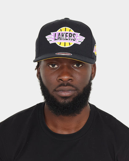 Mitchell & Ness Los Angeles Lakers Wings Classic Red Snapback Black