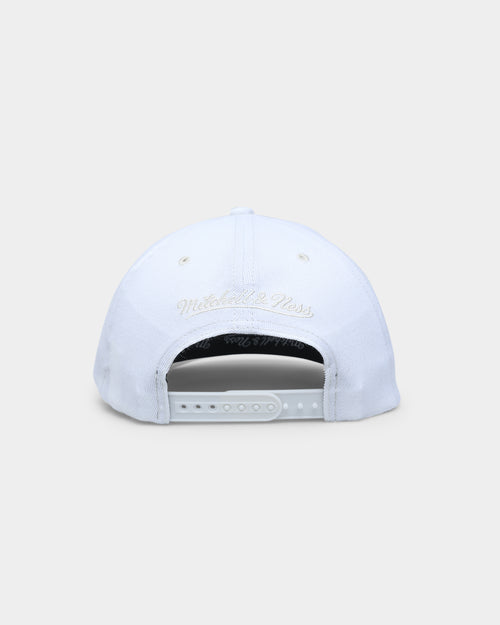 Mitchell & Ness Los Angeles Lakers 'Vintage White' Classic Red Snapback White