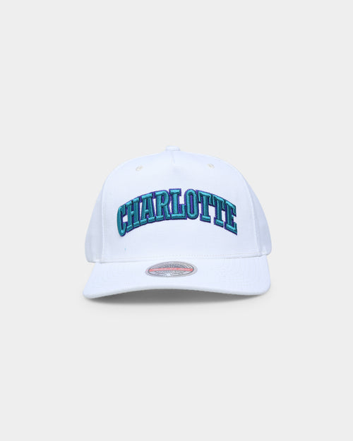 Mitchell & Ness Charlotte Hornets 'Vintage White' Classic Red Snapback White